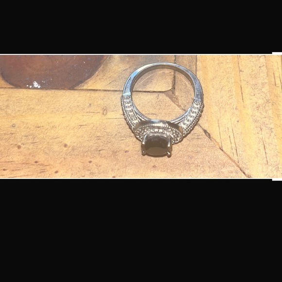 2.35-Carat Black Diamond & White Topaz Pavé 
Round-Cut Ring size 7 LAST CHANCE - Picture 7 of 8